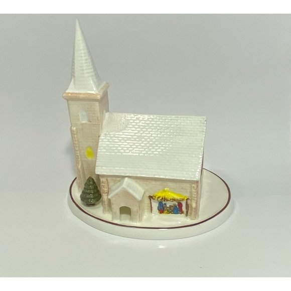 Coalport The Christmas Church Fine Bone China Made in England 5 x 5 in - Picture 2 of 7